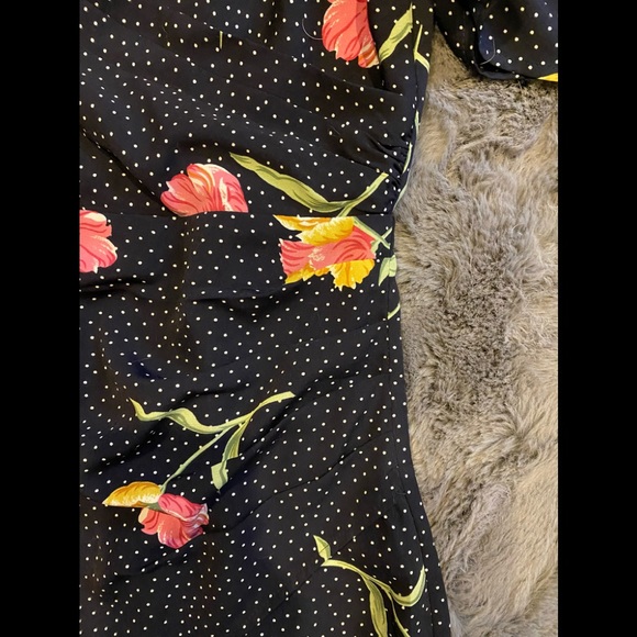 A.Peach fitted off the shoulder dress size 1X - Picture 5 of 10